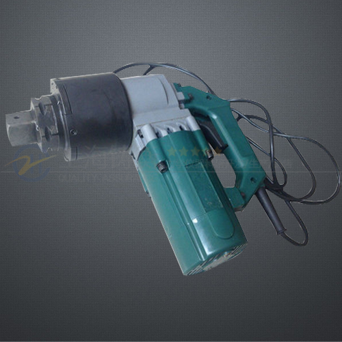 22-27MŤ���͸ߏ�(qi��ng)��˨늄Ӱ���