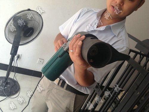 電動(dòng)扭矩扳手圖片