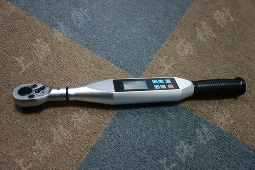 數(shù)顯式扭力扳手