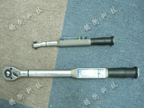 數(shù)顯扭力扳手圖片